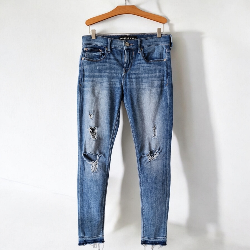 ✨ Express Distressed Blue Mid Rise Skinny Cropped Jeggings Size S